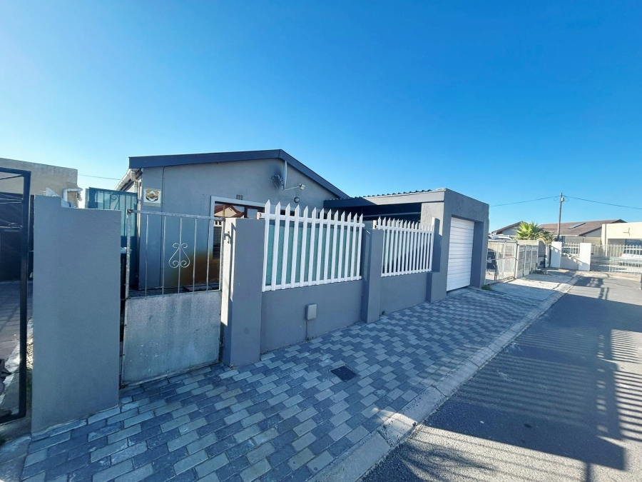 3 Bedroom Property for Sale in Highbury Park Western Cape